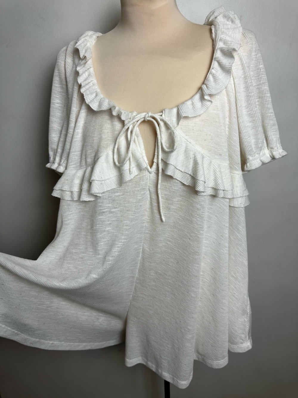 Free People Ruffle Romper Women's Size Small NEW WITH TAGS White flecked Flax - Picture 2 of 12